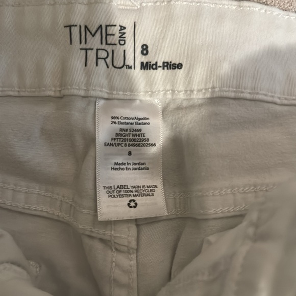 TIME AND TRU MID RISE - Picture 4 of 4